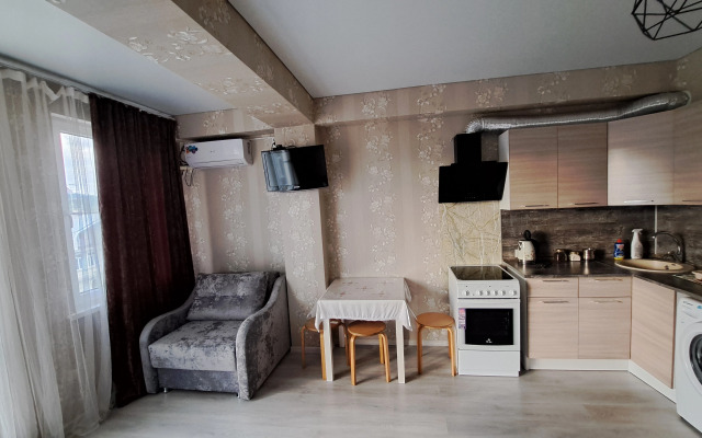 Uyutnaya I Svetlaya Dlya Vashego Otdykha Flat