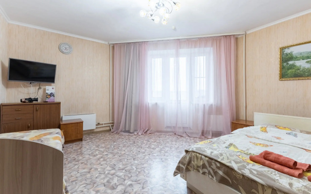 Квартира уютная с розовыми шторами