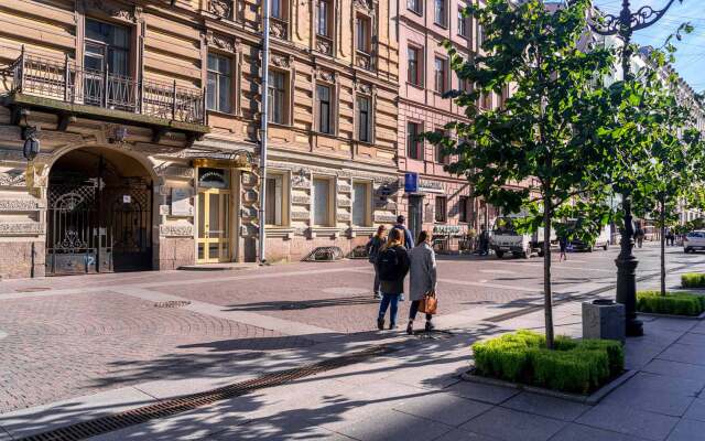 Апартаменты у Казанского Собора