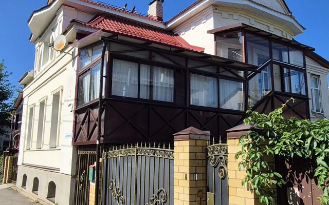 Svoi Lyudi Guest House