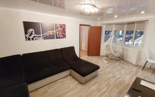 S Vidom Na Ploschad Pyat Uglov Flat