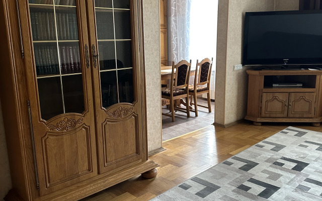 Uyutnaya V Tsentre Kalvariyskaya 5 Flat