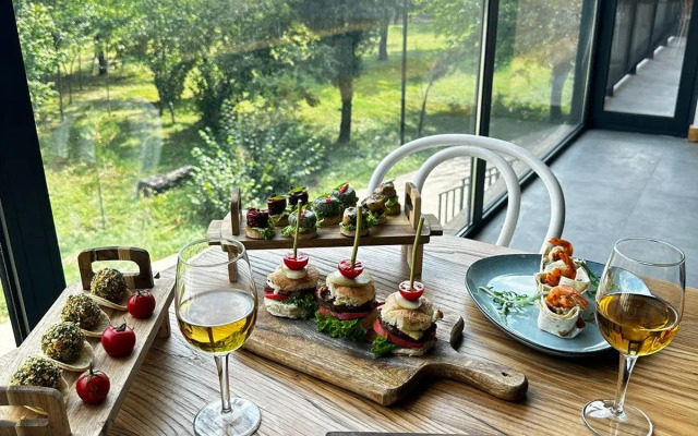 Отель Sazano Wine Cellar