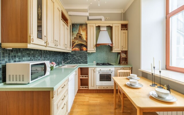 3 Spalni U Manezhnoy Ploschadi 8 gostei Apartments