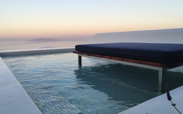 Nero Luxury Suites Hotel