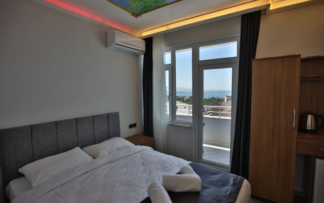 Black Pearly Hotel