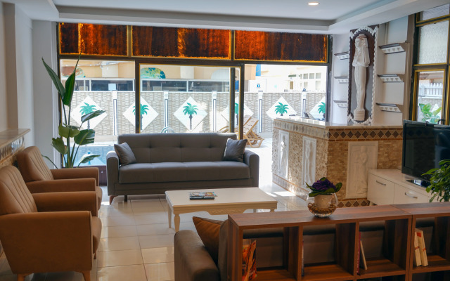 Anna Queen Hotel