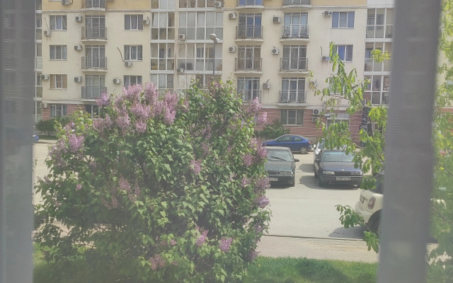 Na Malinovskogo 8 Flat