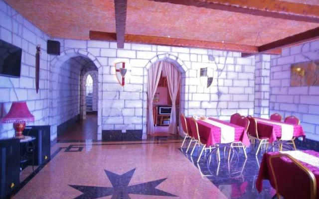 Замок Климовский