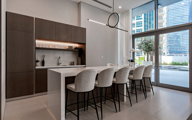 Zakhvatyvayuschie 1Br Apartamenty Liv Marina in Jbr, Apartments