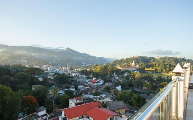 The Grand Kandyan Hotel