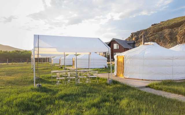 Отель Kayak Camp Mongolia Resort