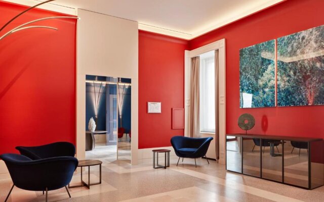 Отель The Britannique Naples Curio Collection by Hilton