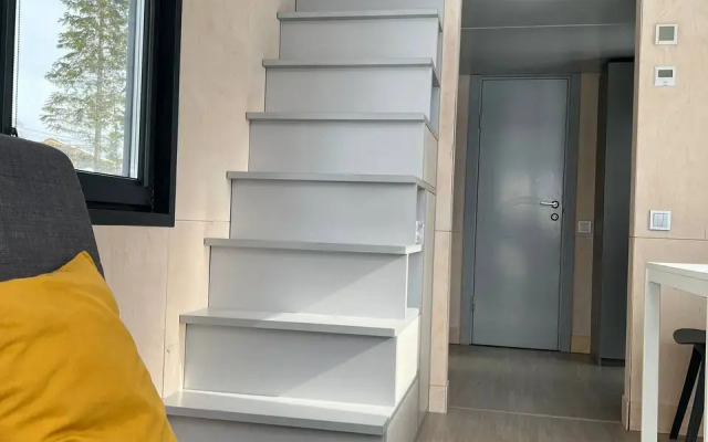 Na 3 Cheloveka Private house