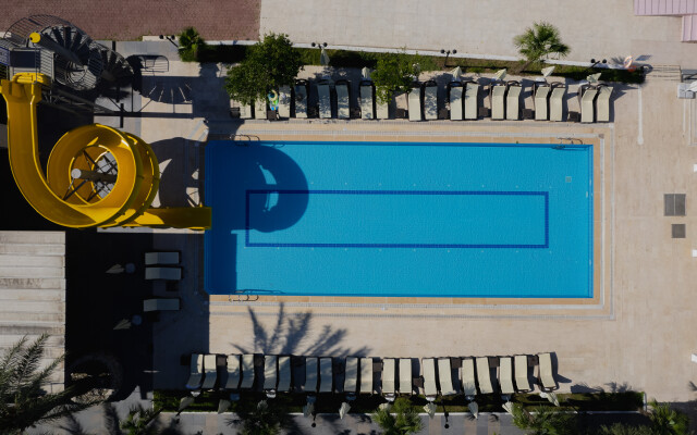 Grand Hotel Derin