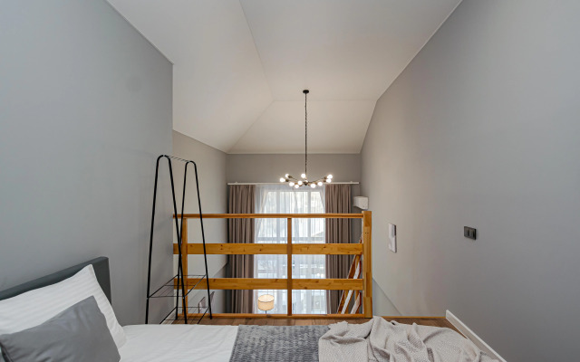 Квартира Атмосферная Двухуровневая  у Цирка