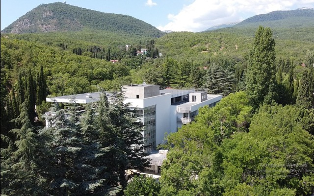 Les Health Resort