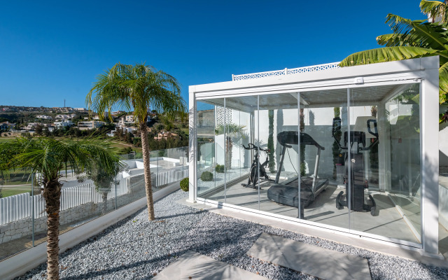 All About Villa Estrella de Oro