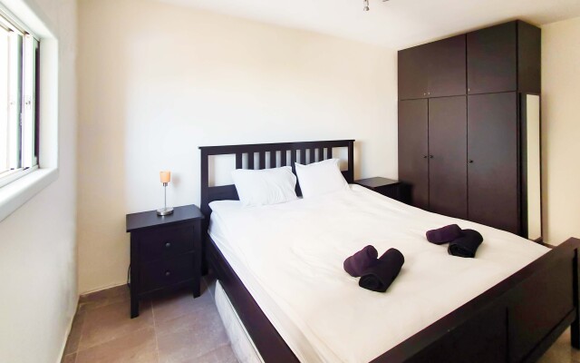 Charming 3 Bdr Sea View Bat Yam #B5 Apartments