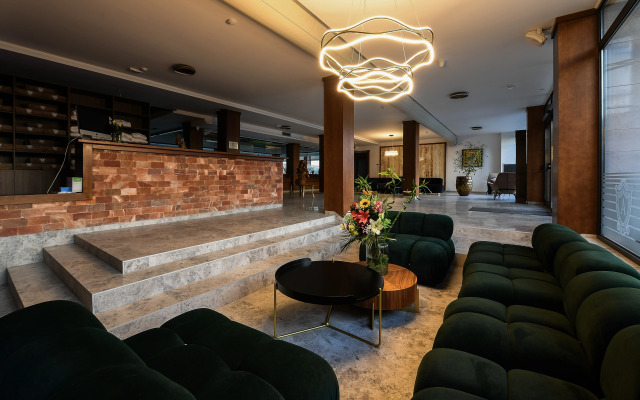 Отель Alexander Resort