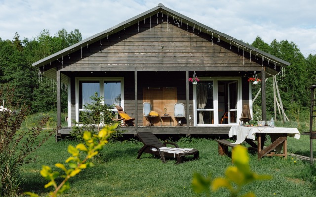 Chalet s Vidom na Sad