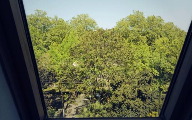 Апартаменты C прекрасным видом на зелёный парк и реку