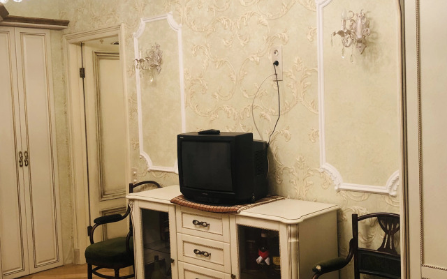 Квартира в Историческом Центре Санкт-Петербурга. Дом Театрального Работника