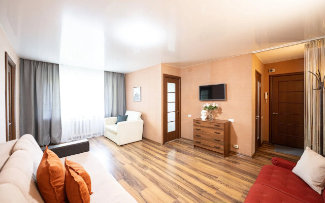 5 Zvezd Na Entuziastov Apartments