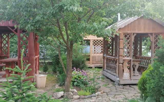 Nadezhda Living Quarters