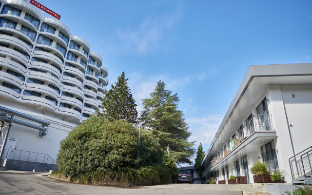 Meridian Park Apartments