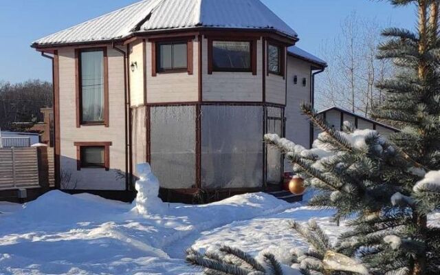 Privat House v Poselke Velikie Ozyora