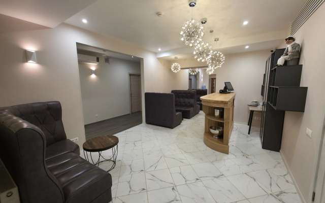 Surozhskiy Boutique Hotel