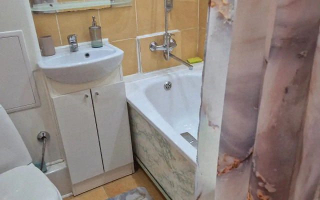 Апартаменты на Маршала Жукова 24