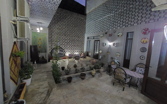 Gulnaraxanum Hotel