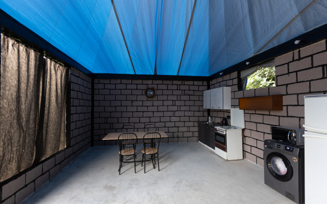 manushak Guest house