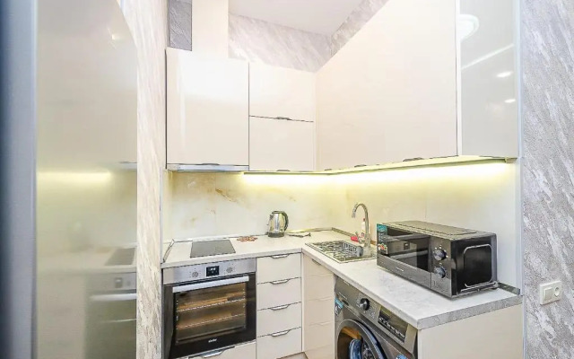 15 Prekrasnaya S Novym Remontom V Tsentre Goroda Flat