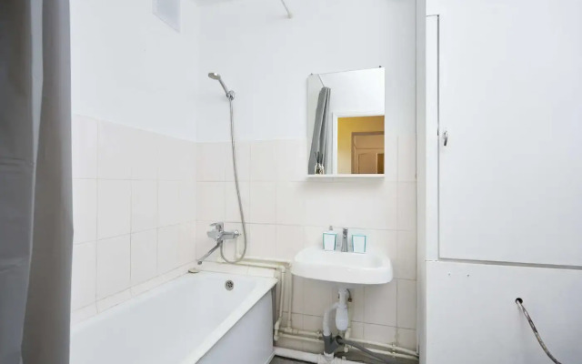Dobrye Sutki Na Generala Strelbitskogo Flat