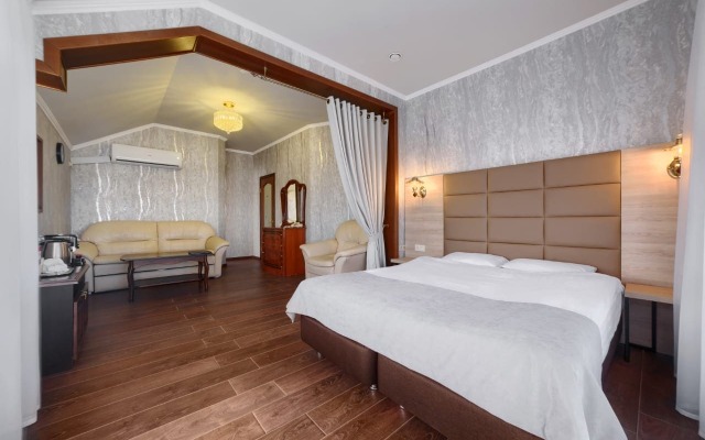 Astoria Hotel