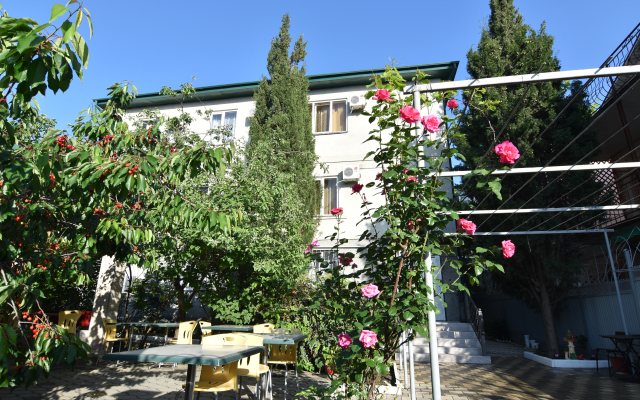 Na Sevastopol'skoy Guest House