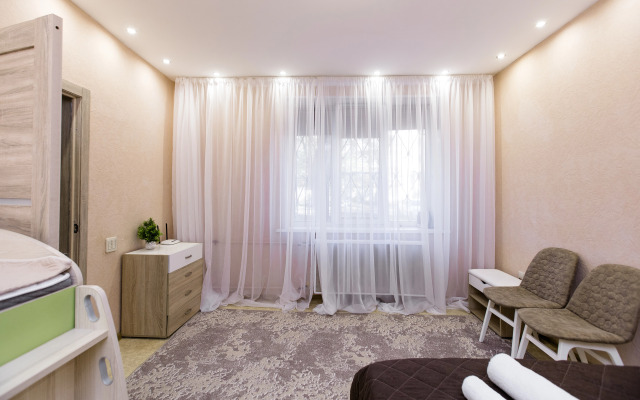 Апартаменты Отличный День рядом с ТРЦ Алмаз