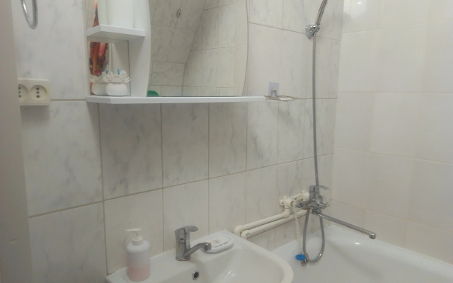 Komfortnaya Studiya V Chastnom Domovladenii Vozle Vokzalov Flat
