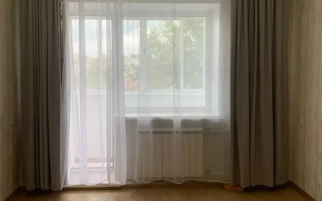 Dvukhkomnatnaya Blizko K Zhd Flat