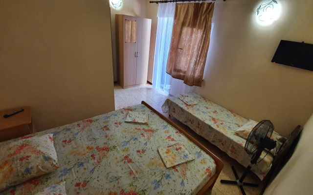 Oksana Guest House
