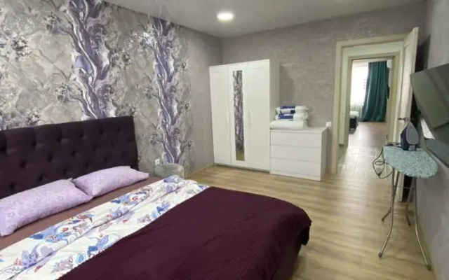 Квартира четырехкомнатная на Цюрупы, 84