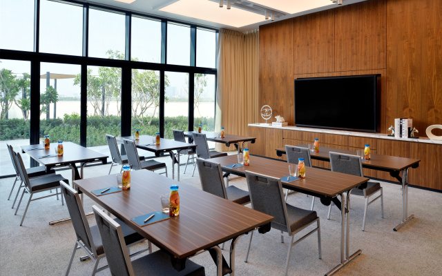 Vida Emirates Hills Hotel