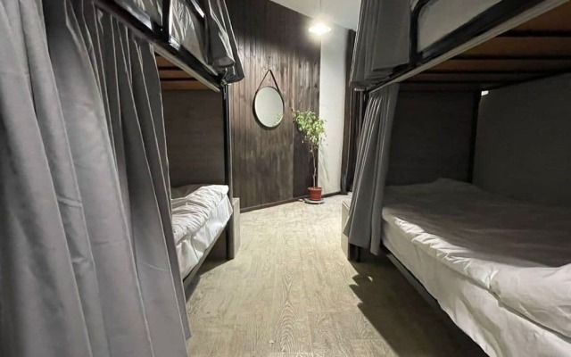 V Gostyakh u Babusi Hostel
