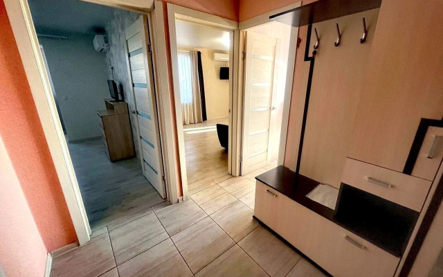 Na Ulitse Sudakskaya 8 Flat