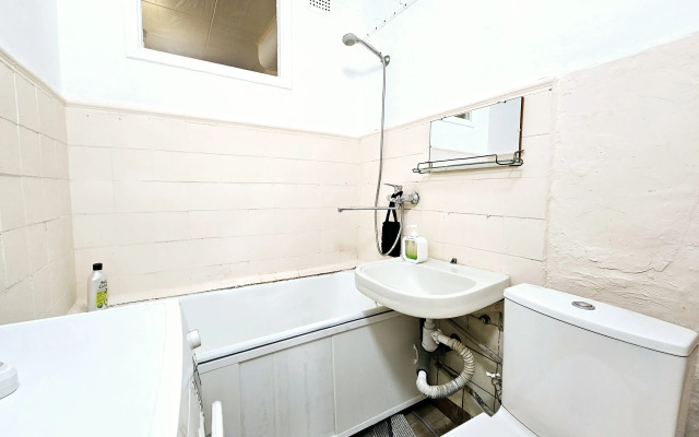 Квартира Уютная возле метро Народное Ополчение