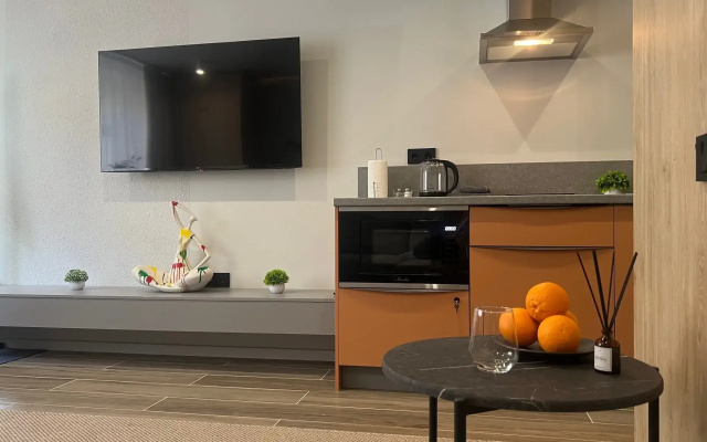Apartamenty u Casovoj Basni Oranzevye