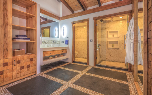Private Bays & Islands Villa